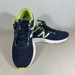 New Balance draft navy tennis shoes size 8.5